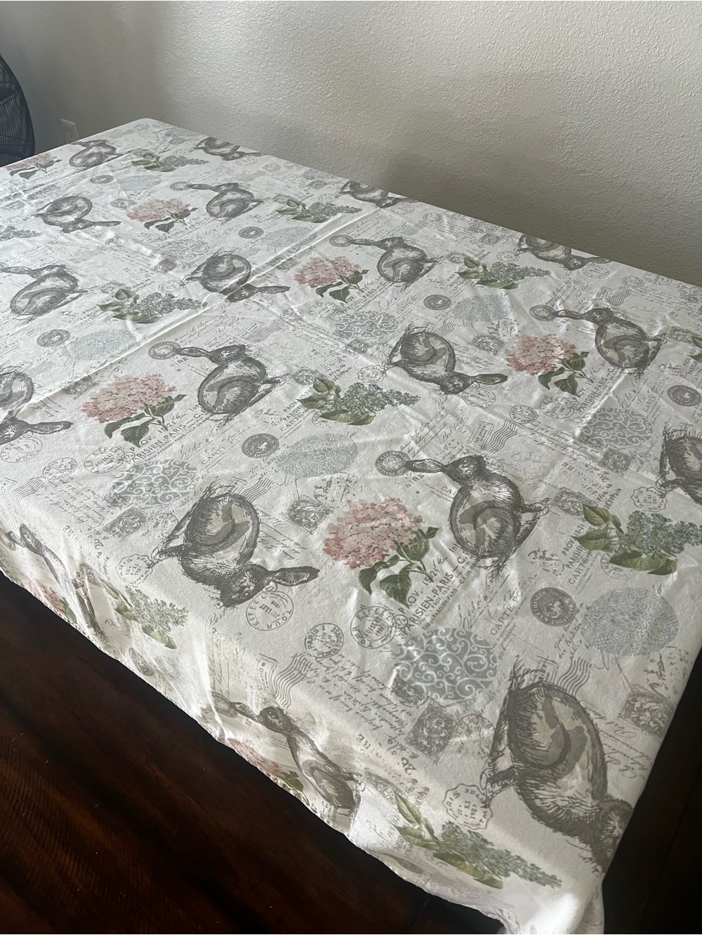 Envogue White Tablecloth with Pink and Green Floral & Teapot Motif